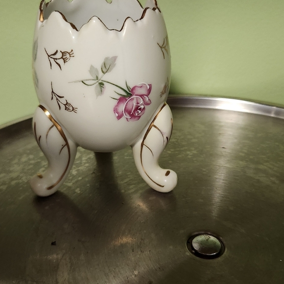 Final Price/1961 Inarco Footed Egg Vase Rose's and Gold Trim - Picture 3 of 6